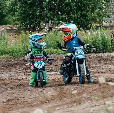 Motocross Baby, Motorcycle Baby, Moto Mom, Dirt Bikes For Kids, Kids Goals, Motocross Love, Boy Bike, Bike Pictures, Bike Photoshoot