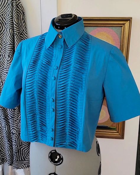 Pin Tuck Blouse, Pin Tucks Design, Tucks Design, Pin Tuck Shirt, Fashion Rendering, Latest Kurta Designs, Denim Pins, Yoke Shirt, Smocking Tutorial