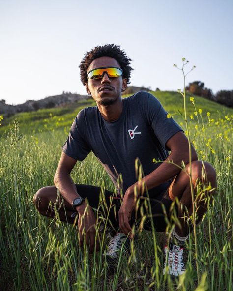 District Vision (@districtvision) • Instagram photos and videos Sunglasses Photoshoot, Marathon Tee, Photoshoot Moodboard, Running Photography, District Vision, Mountain Artwork, Sports Eyewear, Active Outfits, Outdoor Shirt