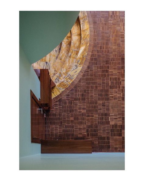 William Le Bras Interior on Instagram: “Villa Cavrois by Robert Mallet-Stevens, Croix, France, 1932. Photo : Gaetan.cc #interiordesign #design #interior #architecture #decor…” Wall Covering Ideas, Robert Mallet Stevens, North Of France, 1930s House, Archi Design, Elegant Interior Design, Bay House, Vintage Interior, Elegant Interiors