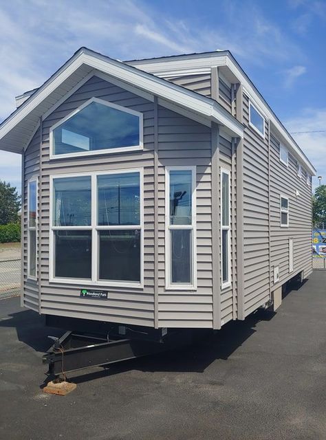 Park Model Trailer, Tiny Mobile House, Dining Counter, Park Model Rv, Tiny House Exterior, Park Model Homes, Backyard Cottage, Small Cottage Homes, Small House Interior