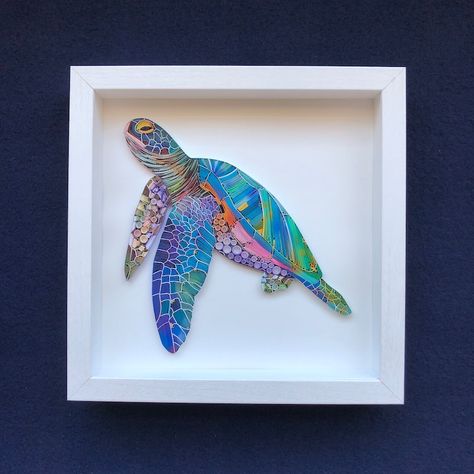 Masculine Quilling Ideas, Quilled Sea Turtle, Quilling Turtle, Quilling Ideas Unique, Quilled Frames, Quilling Art Unique, Teknik Quilling, Quilled Animals, Quilling Wall Art