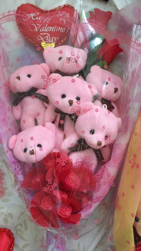 Valentine Gifts Aesthetic, Galactic Glamour, Pink Angel Aesthetic, Valentines Day Aesthetic, Bear Bouquet, Valentines Aesthetic, Middle School Supplies, Valentines Day Teddy Bear, Valentines Gift Box