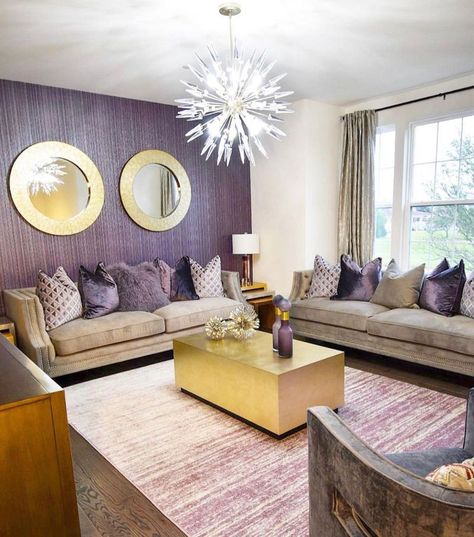 23 Colors That Go Perfectly with Purple Purple Living Room, Gold Living, Gold Living Room, Design Del Prodotto, Glass House, Furniture Fabric, Design Case, Home Decor Tips, Living Room Designs