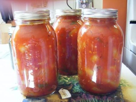 Sweet Peppers In Tomato Sauce (dads Recipe) Rump Roast Crock Pot Recipes, Canned Peppers, Canning Bell Peppers, Recipes For Canning, Pickled Sweet Peppers, Canning Banana Peppers, Freezing Recipes, Canning Peppers, Fried Peppers