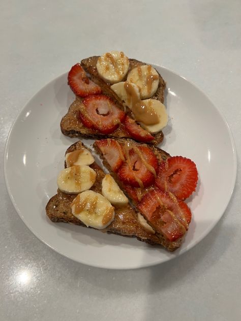 Toast And Eggs Breakfast, Toast Ideas Breakfast, Toast Breakfast Ideas, Breakfast Toast Ideas, Egg Toast Breakfast, Toast Aesthetic, Toast Ideas, Healthy Toast, Peanut Butter Toast