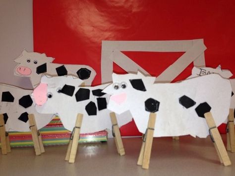 Clothes Pin Cows Craft Preschool Cow Craft, Cow Craft Ideas, Cow Crafts, Preschool Farm, Cow Appreciation Day, Farm Animals Activities, Cow Craft, Farm Animal Crafts, Farm Craft