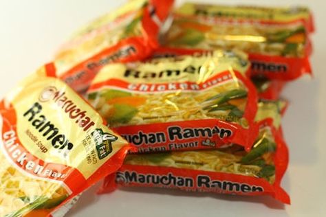 Four New Ways to Make Ramen Noodles Ways To Make Ramen, Make Ramen Noodles, Roman Noodles, Top Ramen Recipes, Ramon Noodles, Ramen Noodle Recipes Easy, Maruchan Ramen Noodles, Ramen Hacks, Maruchan Ramen