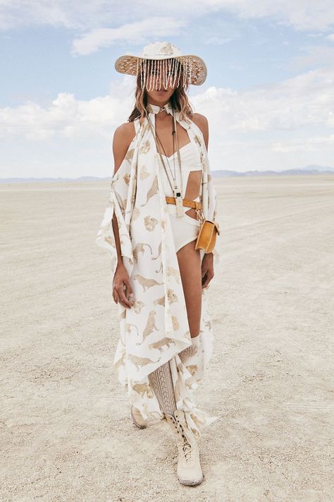 Tanja Felicia Widing- HarpersBAZAAR.com Burning Man Boots, Afrika Burn, Costume Ideas For Women, Burning Man Costume, Burning Man Fashion, Burning Man Outfits, Burning Man Festival, Trendy Top, Man Fashion