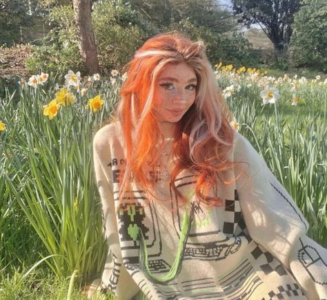 Ginger Hair With White Streak, Orange Dyed Hair, Ginger And White Hair, Orange Moodboard, Hair Styles For Girls, 2019 Hairstyles, Hairstyles Simple, Best Hairstyles For Women, The Best Hairstyles