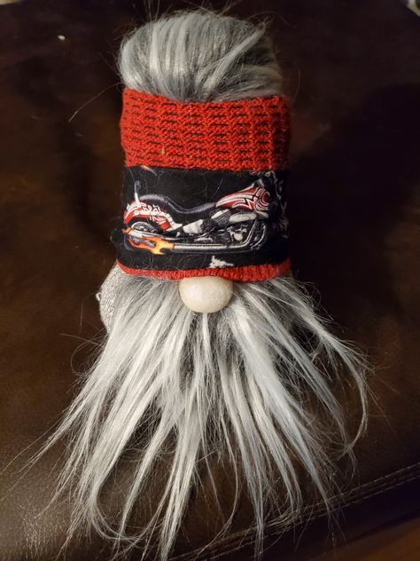 Biker Gnomes, Gnome Ideas, Gnome Crafts, Teddy Pictures, Mongolian Fur, Gnome Gift, Diy Gnomes, Gnome Patterns, Gnomes Crafts