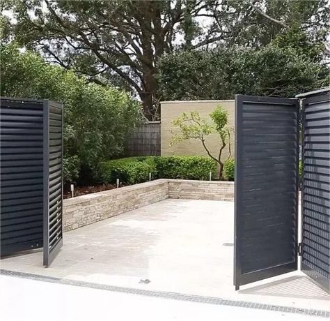 Benefits of Automated Gates, Beautiful Design Ideas for Curb Appeal Modern Gates Design, Modern Gates, Home Gate, Modern Driveway, Garage Gate, Gate Designs Modern, Fence Gate Design, Entry Gate, Gates Design