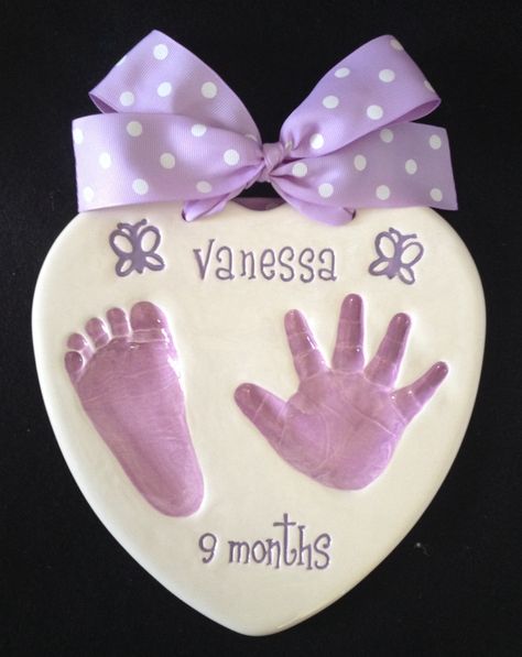 Baby Footprint Crafts, Footprint Keepsake, Baby Art Projects, Footprint Crafts, Footprint Art, Handprint Crafts, Baby Footprints, Baby Memories, Birthday Gif