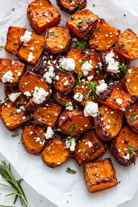 Best Baked Sweet Potato with Feta Best Baked Sweet Potato, Oven Roasted Sweet Potatoes, Feta Cheese Recipes, Candied Sweet Potatoes, Baked Sweet Potato, Mediterranean Diet Recipes, Roasted Sweet Potatoes, Vegetarian Cheese, Sweet Potatoes