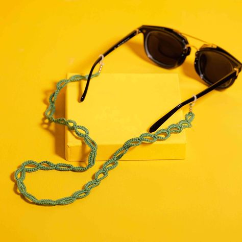 Summer Beaded Glasses Chain Gift, Macrame Glasses Strap Diy, Crochet Glasses Chain Pattern, Crochet Glasses Chain, Crochet Sunglasses Strap, Glasses Cords Chains, Sunglasses Cord, Types Of Glasses, Sunglasses Strap