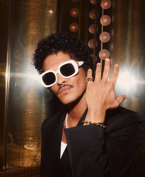 Bruno Mars Widget Icon, Bruno Mars Pictures, Bruno Mars Sunglasses, Bruno Mars Shirt, Mars Wallpaper, Bruno Mars Music, Bruno Mars Meme, Bruno Mars, Mars