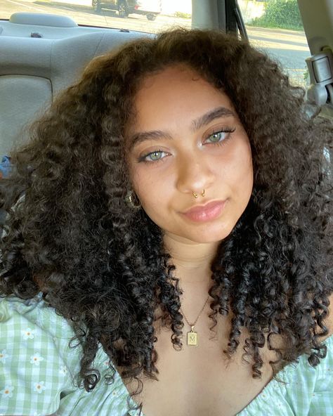 #curlyhair #dominican #afrolatina Dominican Curly Hair, Dominican Girl, Dominican Hair, Hair Motivation, Afro Latina, Hair Inspo, Curly Hair, Natural Hair, Natural Hair Styles