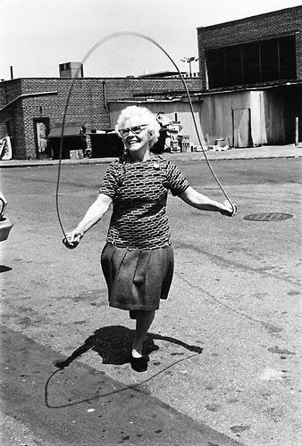 older woman jumping rope. I hope to be this energetic tomorrow...let alone years from now. Sistem Saraf, Photo New York, Vivian Maier, Find Happiness, Getting Older, Old Woman, Young At Heart, Aging Gracefully, Jolie Photo