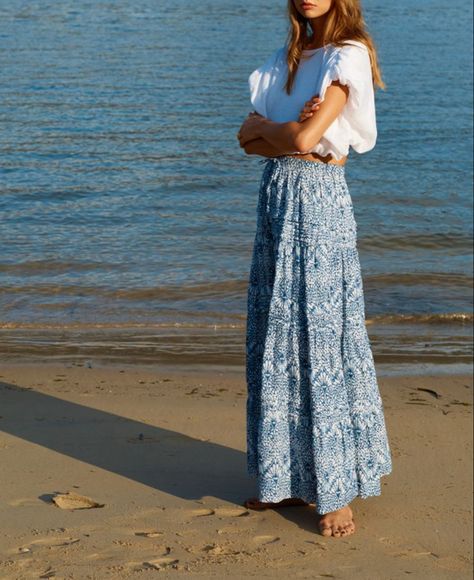 Beach Maxi Skirt Outfit, Skirt Beach Outfit, Maxi Skirt Outfit, Beach Maxi Skirt, Skirt Beach, Blue Maxi Skirt, Maxi Skirt Outfits, Coastal Grandma, Blue Maxi