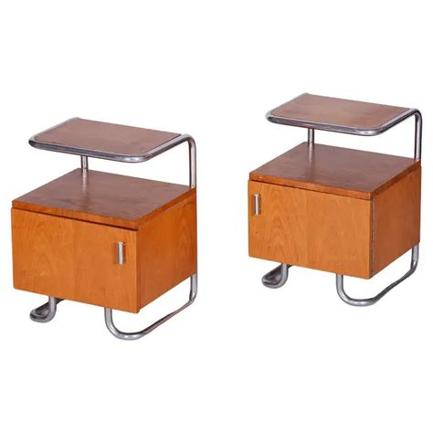 Restored Bauhaus Oak Bed-Side Tables, Mucke-Melder, Czechia, 1930s For Sale at 1stDibs Bauhaus Bedside Table, Collapsible Chair, Bauhaus Furniture, Oak Bed, Modernist Furniture, Oak Beds, Bauhaus Style, Bauhaus Design, Tubular Steel