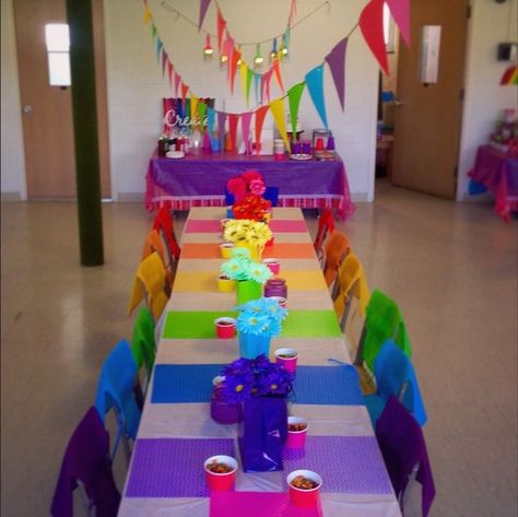 Rainbow Table Centerpieces, Rainbow Paint Party, Rainbow Sweet 16, Color Party, Kids Party Centerpieces, Rainbow Centerpiece, Rainbow Birthday Party Decorations, Rainbow Themed Birthday Party, Rainbow Party Decorations