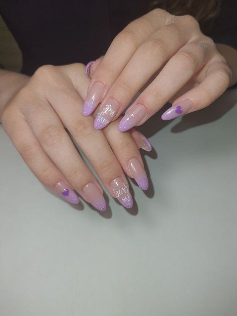 Nail Art Bts Army, Bts Inspired Nails Purple, Kpop Acrylic Nails, Pretty Almond Nails Classy, Nail Art Bts, Bts Nails Ideas, Pretty Almond Nails, Pastel Chrome Nails, Bts Nail Art