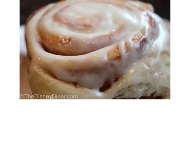 At the Main Street Bakery in Magic Kingdom the most popular item on their menu is the cinnamon rolls. These huge rolls are filled with brown sugar and cinnamon then topped with lots of cream cheese frosting. Cinnamon Rolls Homemade, Cinnamon Rolls Recipe, Sweet Roll, Sweet Bread, Cinnamon Buns, World Recipes, Breakfast Breads, Rolls Recipe, Disney Food