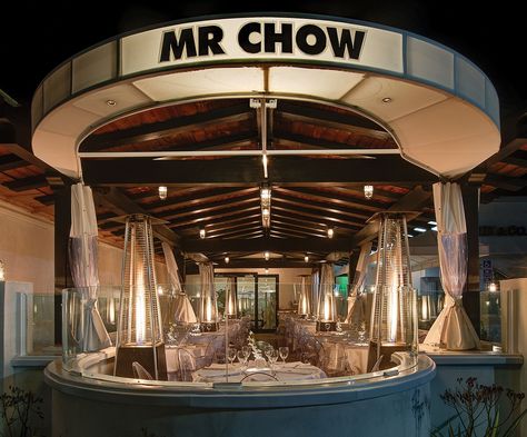 Mr Chow, Caesars Palace Las Vegas, Vegas Restaurants, Las Vegas Restaurants, Caesars Palace, Malibu California, Vegas Strip, Las Vegas Strip, Patio Spaces