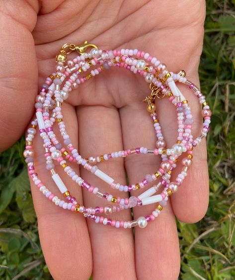 Pink Waist Beads Ideas, Belly Chains Beads, Pink Bead Jewelry, Waisted Beads, Waist Beads Aesthetic, Waist Beads Ideas, Pink Waist Beads, Beaded Belly Chain, Beaded Waist Chain