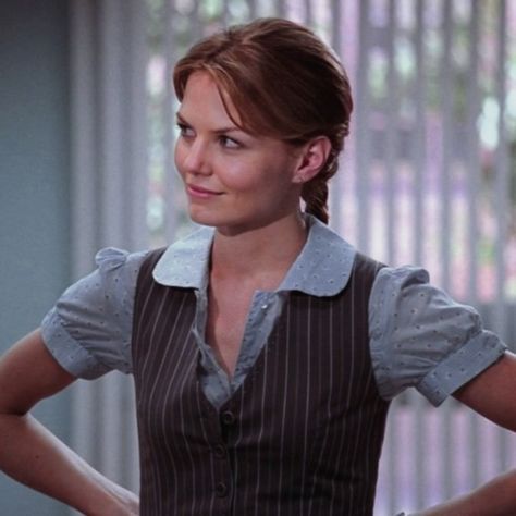 Dr Cameron House Outfits, Cameron House Md Outfits, Jennifer Morrison House, Allison Cameron Outfits, Cameron House Md, Emma Swan Hair, Allison Cameron, Md Fashion, House Outfit