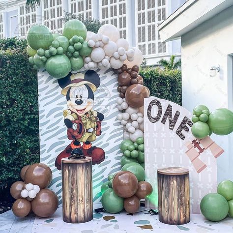 Mickey Safari themed 1st birthday balloon arch and photo op perfect for any outdoor party occasion. 1st Birthday Balloon Arch, Safari Balloon, Safari Kids, 1st Birthday Balloons, Mickey Safari, Safari Decorations, First Birthday Party Decorations, Happy Birthday Baby, Safari Birthday