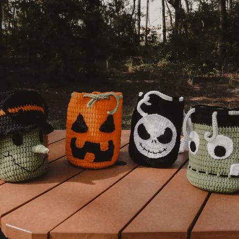 Free Halloween Crochet, Dulces Halloween, Crochet Halloween, Halloween Candy Bags, Halloween Crochet Patterns, Crochet Pumpkin, Halloween Bags, Trick Or Treat Bags, Trick Or Treating