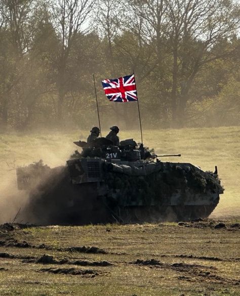 FV510 Warrior - British Army IFV British Army Wallpaper, British Army Aesthetic, British Sas, Uk Army, Uk Military, Army Aesthetic, Military Aesthetic, Army Officer, Dream Future