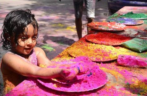 Happy Holi 2018 to All Download Happy Holi Images Wishes HD Wallpaers Photos SMS Whatsapp Pics for Free #HappyHoli #Holi #HappyHoli2018 Colour Fest, Best Holi Wishes, Holi Wishes Messages, Happy Holi Message, Happy Holi Picture, Happy Holi Quotes, Holi Messages, Holi Wishes Images, Holi Pictures