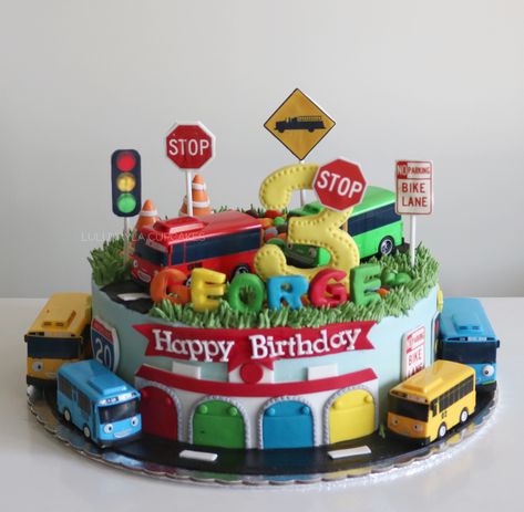 Tayo bus cake Tayo Cake Ideas, Tayo The Little Bus Birthday Cake, Tayo Cake, Car Cakes For Boys, Bus Cake, Bus Party, Fondant Cakes Birthday, Cake Recipes For Kids, Cars Cake