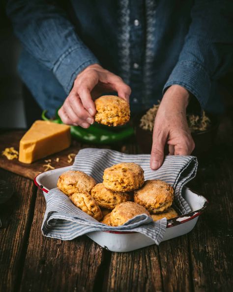 Chorizo Biscuits are a Delicious Surprise - Kitchen Wrangler | Melissa Guerra Chorizo Biscuits, Tortilla Bread, Bakery Kitchen, Texas Ranch, Buttery Biscuits, Easy Homemade Recipes, Bacon Recipes, Quick Bread, Dutch Oven