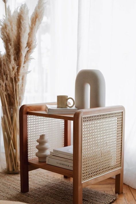 Deco Studio, Side Table Decor, Rattan Side Table, Style Deco, Color Psychology, Rattan Furniture, Furniture Inspiration, Boho Bedroom, Home Decor Furniture