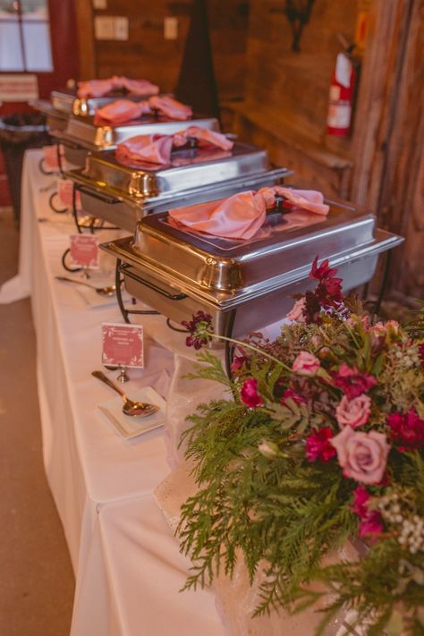 Food Table Buffet Ideas, Party Food Trays Buffet Tables, Party Buffet Table Ideas Decor, Food Buffet Set Up, Beautiful Buffet Displays, Buffet Set Up Wedding, Wedding Catering Buffet Food Stations, Catering Decorations Buffet Tables, Catering Display Wedding