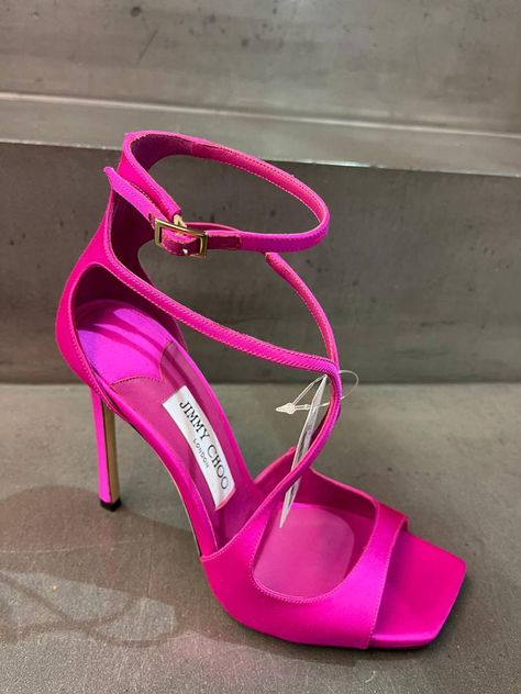 Staple Shoes, Shoes Heels Classy, Rose Shoes, Shoes Outfit Fashion, Shoes World, Classy Shoes, Heels Classy, Stunning Shoes, Hype Shoes