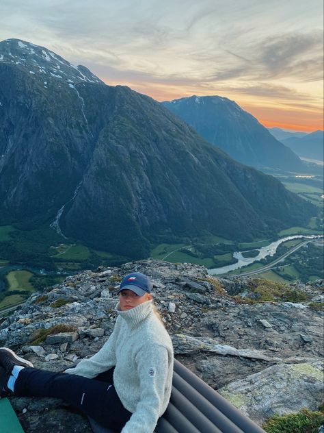 Norway camping Norway Picture Ideas, Norway Aesthetic Summer, Norway Lifestyle, Norway Outfit, Norway Camping, Norway Pictures, Norway Style, Granola Girl Summer, Granola Girl Aesthetic Outfits