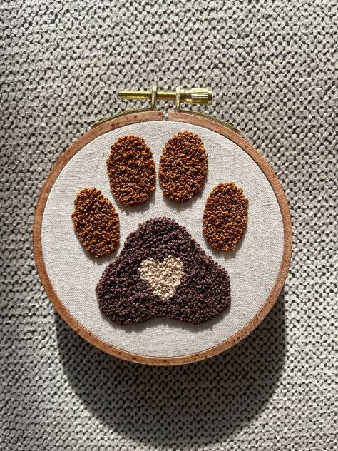 Dog Paw Embroidery Design, Embroidered Paw Prints, Embroidery Paw Print, Dog Embroidery Ideas, Paw Embroidery, Paw Print Embroidery, Custom Hard Hats, Embroidery Dog, Paw Hand