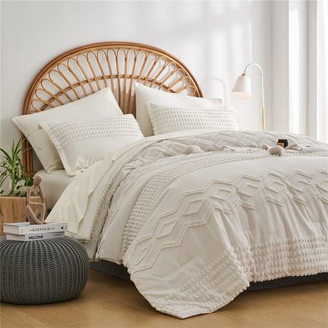 [Unique Tufted Design]: The comforter set features geometric textured pattern and tufted pom pom dots. The simple yet sophisticated design gives your room a nice update and boho modern chic look.Brighten up your home with clean and crisp vibe. Tufted Comforter, Shabby Chic Embroidery, Comforter Sets Boho, Queen Size Comforter Sets, Boho Comforters, King Size Comforter Sets, Complete Bedding Set, Queen Size Comforter, King Size Comforters