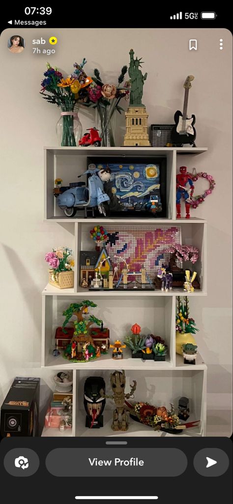 Lego Decor, Lego Plants, Lego Room Decor, Bookshelf Room, Lego Flowers, Lego Room, Cute Bedroom Decor, Room Redo, Apartment Decor Inspiration