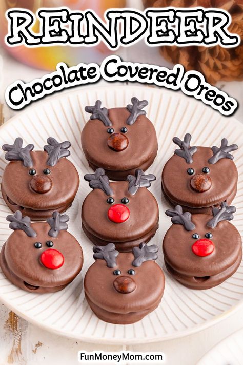 These adorable Oreo Reindeer Cookies are an easy holiday treat that are as fun to make as they are to eat. These chocolate reindeer are guaranteed to be the cutest mini dessert on the cookie tray! Christmas Sweets For Kids, White Chocolate Dipped Oreos Christmas, No Bake Xmas Treats, Reindeer Cookies With Pretzels, Easy Christmas Treats For Kids To Make, Christmas Cookies Recipes Holiday Xmas, Hunting Snacks, Oreo Reindeer, Reindeer Pretzels