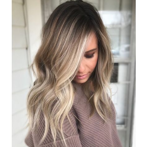 Want to give the blondies in your chair a little more depth and dimension? Then check out this rooty blonde from Jamie Park (@hairbyjpark) that got more than 19k likes on our Insta! She paired an o… Ash Blonde Balayage, Bronde Balayage, Blond Balayage, Ombre Hair Blonde, Spring Hair Color, Ombré Hair, Hair Color Techniques, Balayage Hair Blonde, Fresh Color