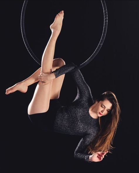 Aerial Silks Photography, Aerial Hoop Photoshoot, Lyra Photoshoot, Recital Photoshoot, Hoop Photoshoot, Aerial Photoshoot, Lyra Poses, Ariel Hoop, Aerial Poses