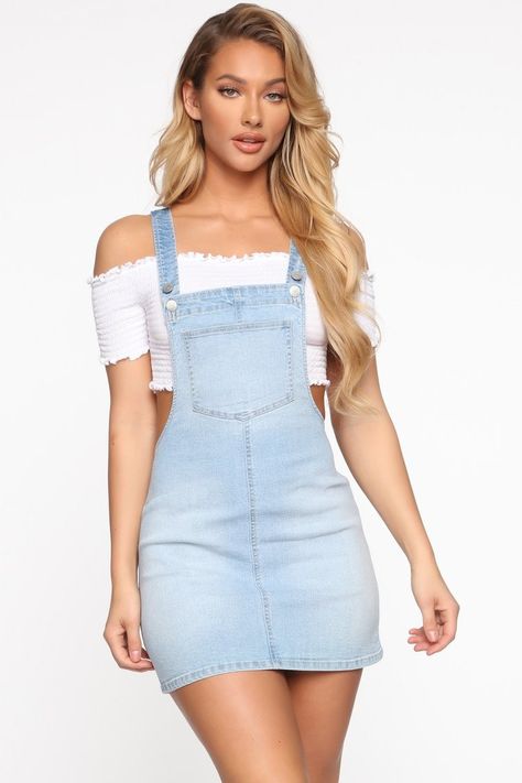 Skirt Overalls Outfit, Overall Skirt Outfit, Jean Overall Outfits, Baddie Clothing, Baddie Fashion, Skirt Overalls, Jean Skirt Outfits, Denim Dungaree, Overalls Fashion