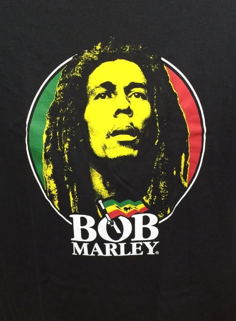 Rasta Tattoo, Bob Marley Lion, Colored Bobs, Reggae Art, Bob Marley T Shirts, Bob Marley Pictures, Logo Face, Rasta Colors, Black Bob