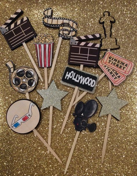 Movie Star Party, Sweet 16 Decor, Oscars Theme Party, Bollywood Theme Party, Deco Cinema, Hollywood Birthday Parties, Cinema Party, Hollywood Birthday, Movie Night Birthday Party