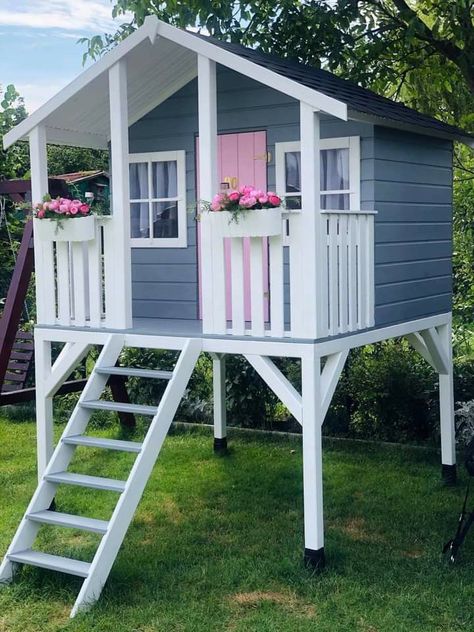 Garden outdoor playhouse decorating ideas |kids playhouse outdoors diy easy Indoor Playroom Ideas, Playhouse Decorating Ideas, Playhouse Ideas Outdoor, Kids Playhouse Ideas, Kids Playhouse Indoor, Outdoor Playhouse Plans, Cubby House Ideas, Playhouse Indoor, Playhouse Decor